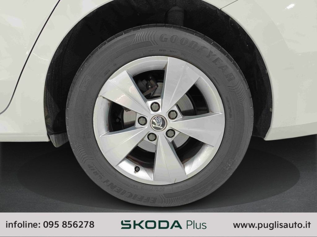 SKODA Octavia 2.0 TDI EVO SCR 150 CV Wagon Executive - 14