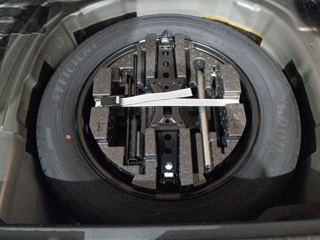 SKODA Kamiq 1.0 TSI 115 CV DSG Black Dots - 13