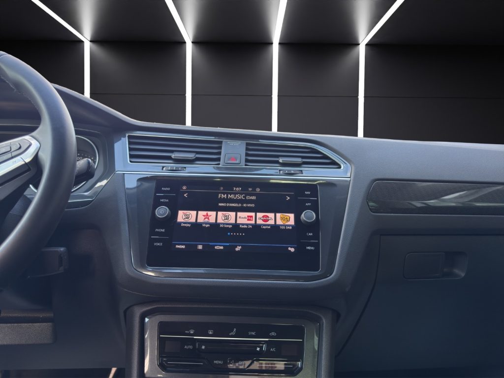 VOLKSWAGEN Tiguan 2.0 TDI 150 CV SCR DSG Life - 16