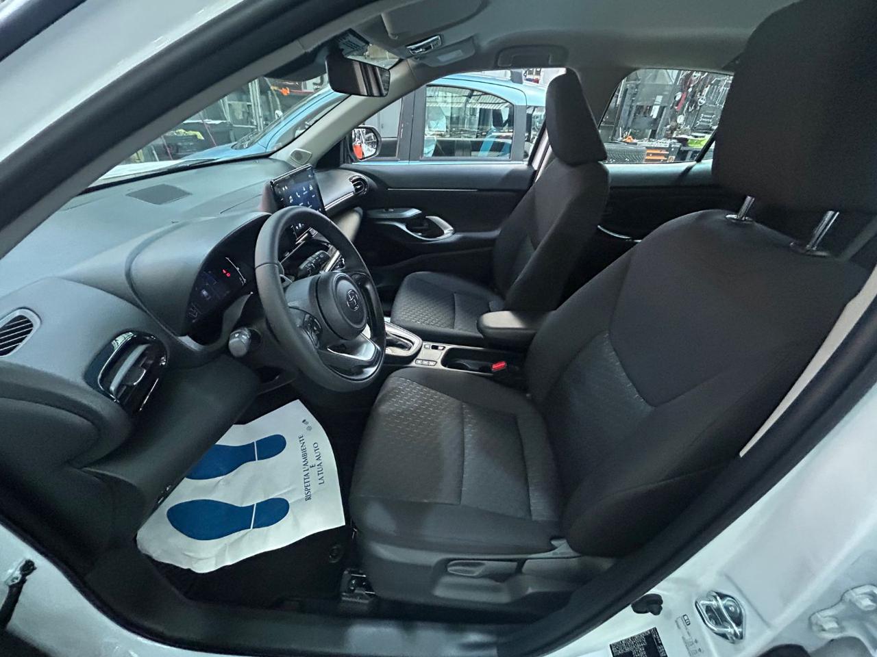 TOYOTA Yaris Cross 1.5 Hybrid 5p. E-CVT Confort Pack - 7