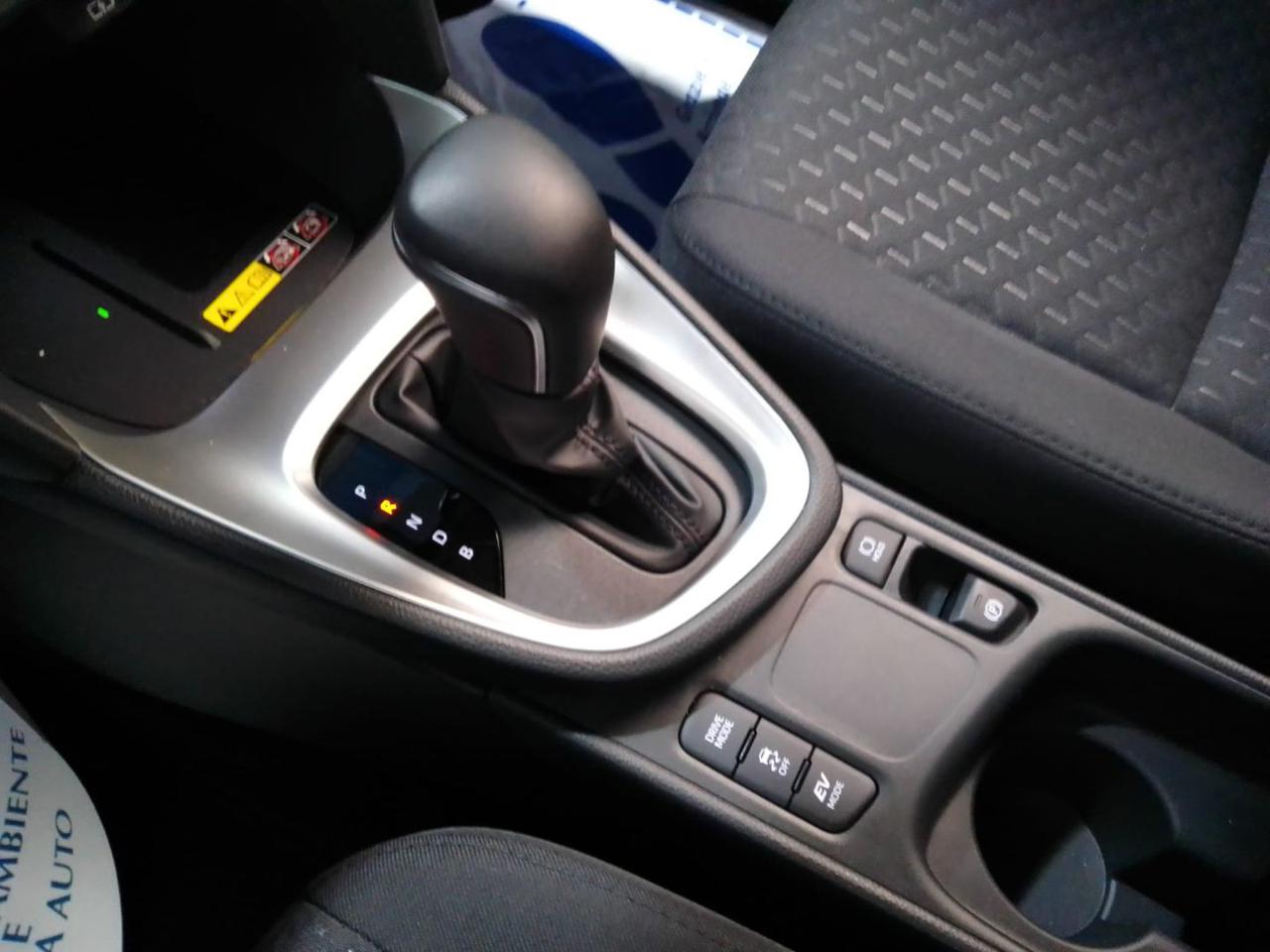 TOYOTA Yaris Cross 1.5 Hybrid 5p. E-CVT Confort Pack - 13