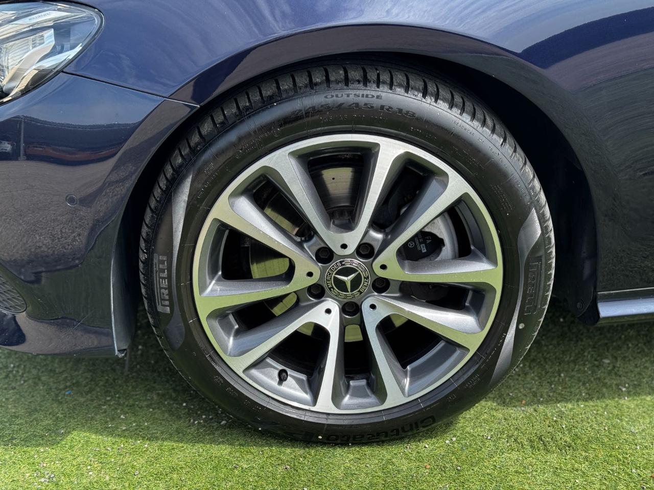 MERCEDES-BENZ E 220 d 4Matic Sport (Tetto/Navi/Retro/Pelle/Led) - 32