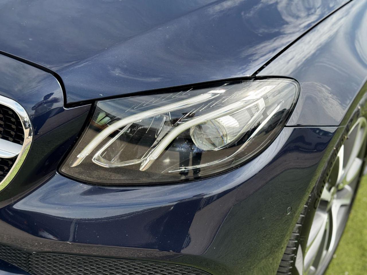 MERCEDES-BENZ E 220 d 4Matic Sport (Tetto/Navi/Retro/Pelle/Led) - 31