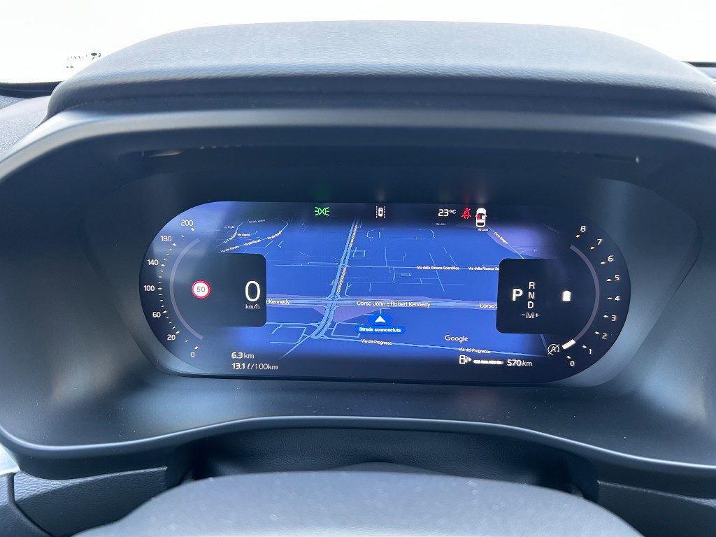 VOLVO XC40 B3 automatico Core - Grid Foto 11