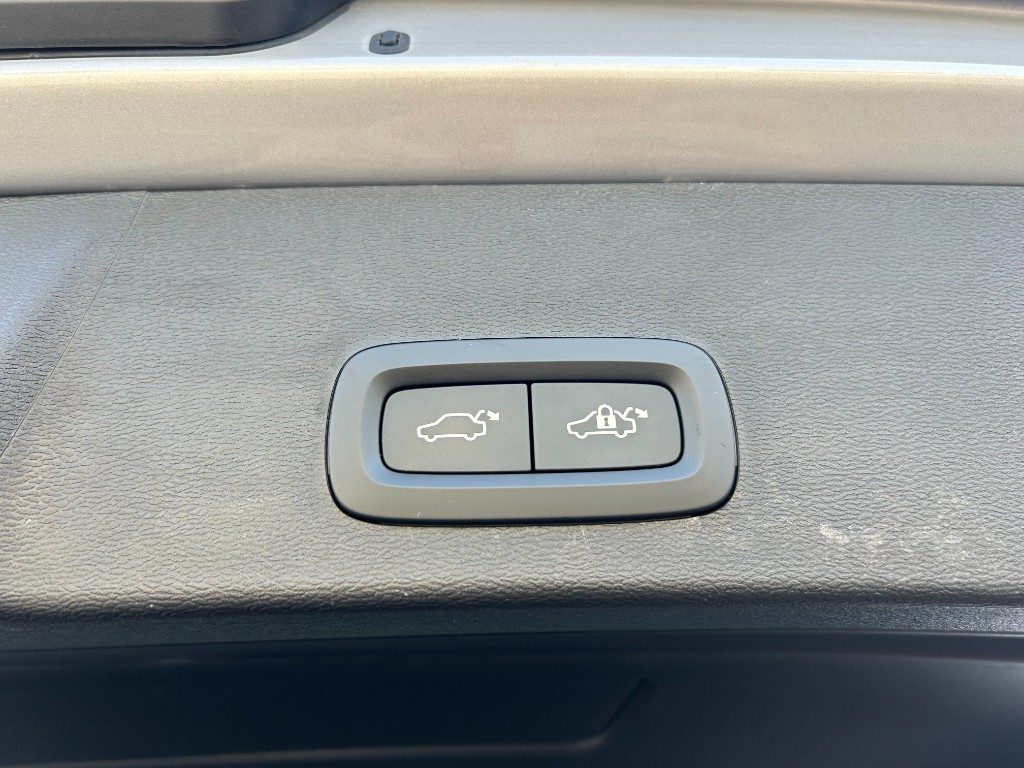 VOLVO XC40 B3 automatico Core - Grid Foto 15