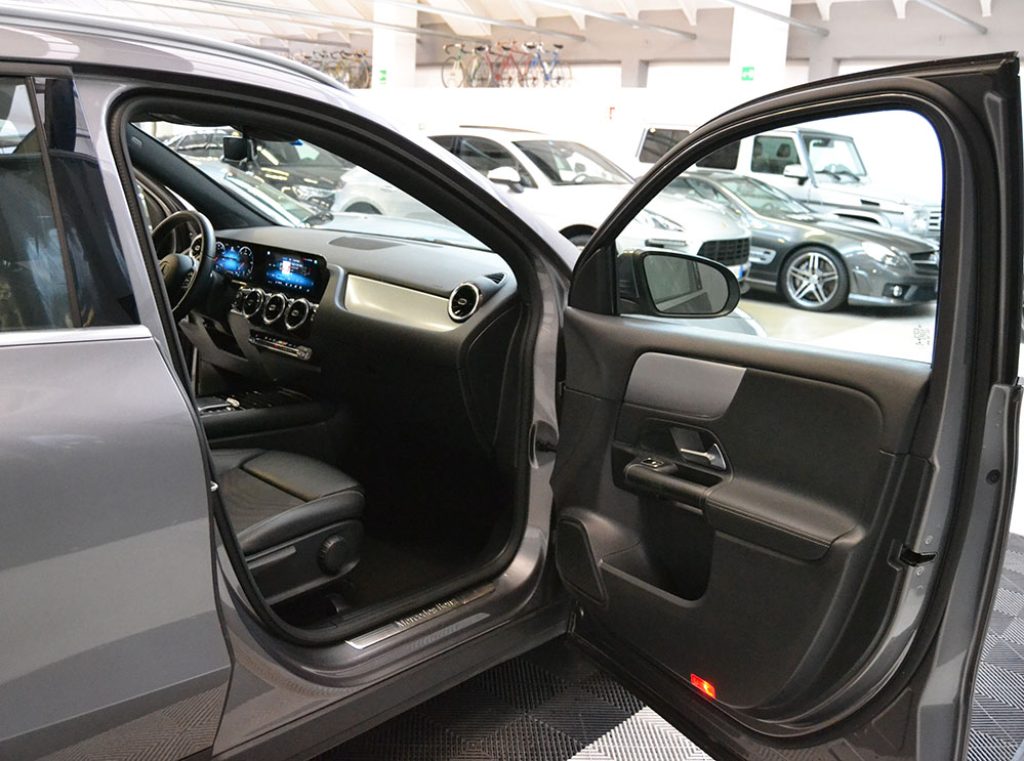 MERCEDES-BENZ GLA 180 d Automatic Executive Service M.B. ** - 4