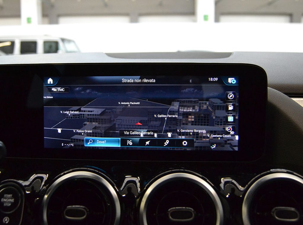 MERCEDES-BENZ GLA 180 d Automatic Executive Service M.B. ** - 7