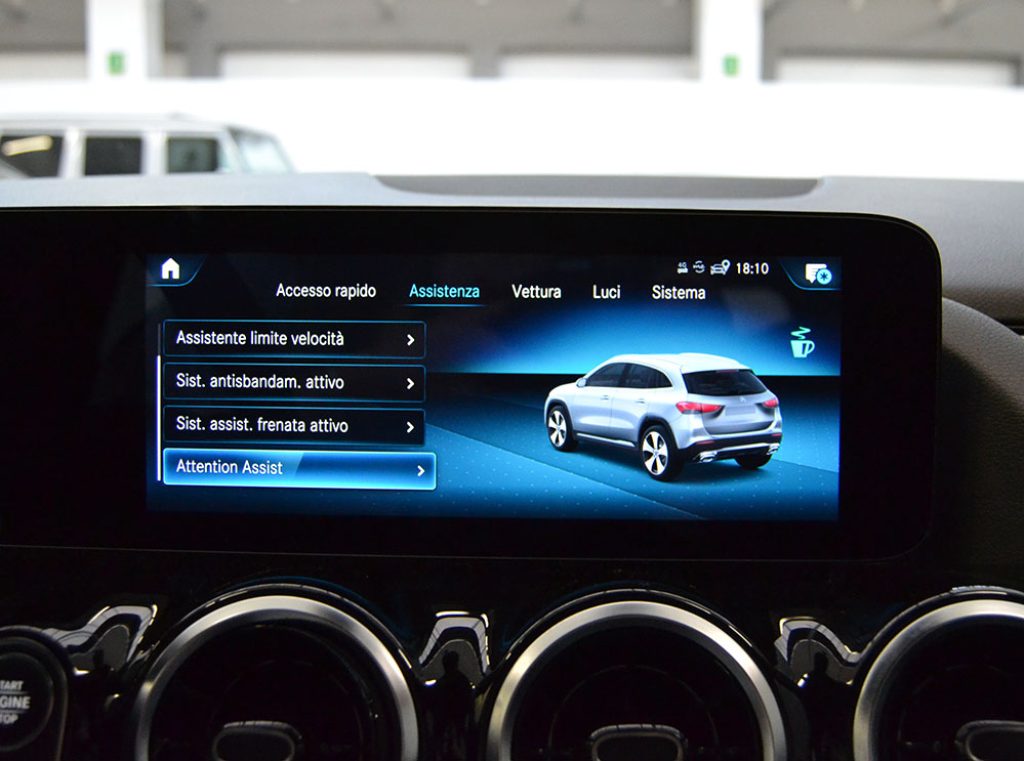 MERCEDES-BENZ GLA 180 d Automatic Executive Service M.B. ** - 9