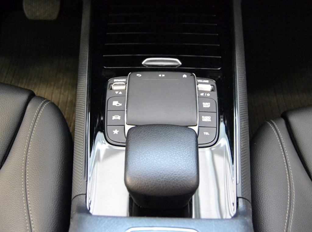 MERCEDES-BENZ GLA 180 d Automatic Executive Service M.B. ** - 11