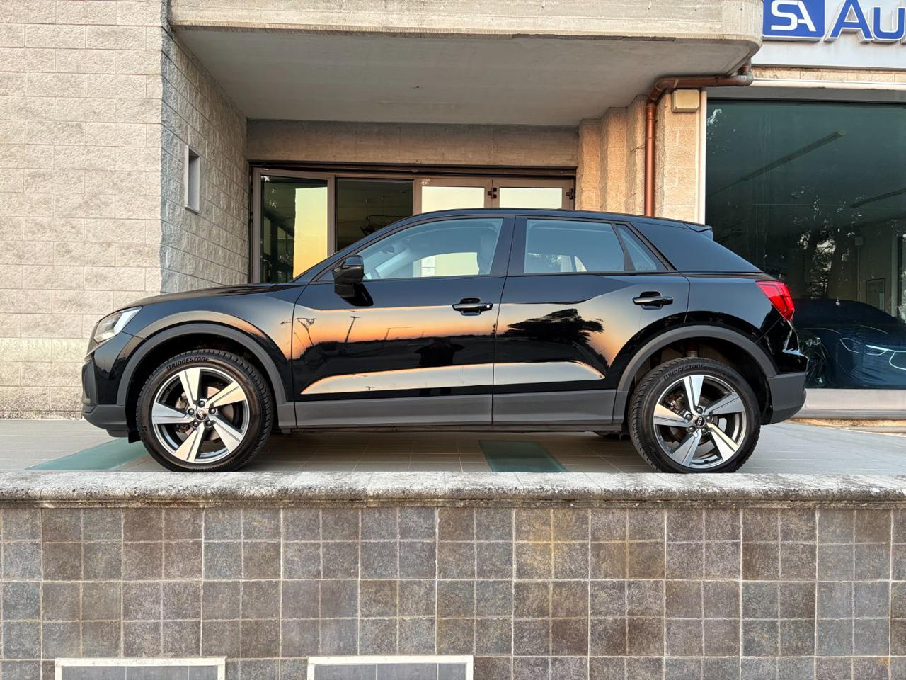 AUDI Q2 30 TDI Business CERCHI DA18 - 8