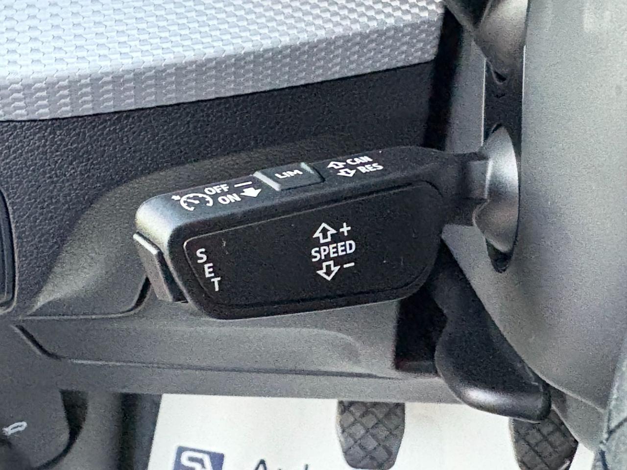 AUDI Q2 30 TDI Business CERCHI DA18 - 30