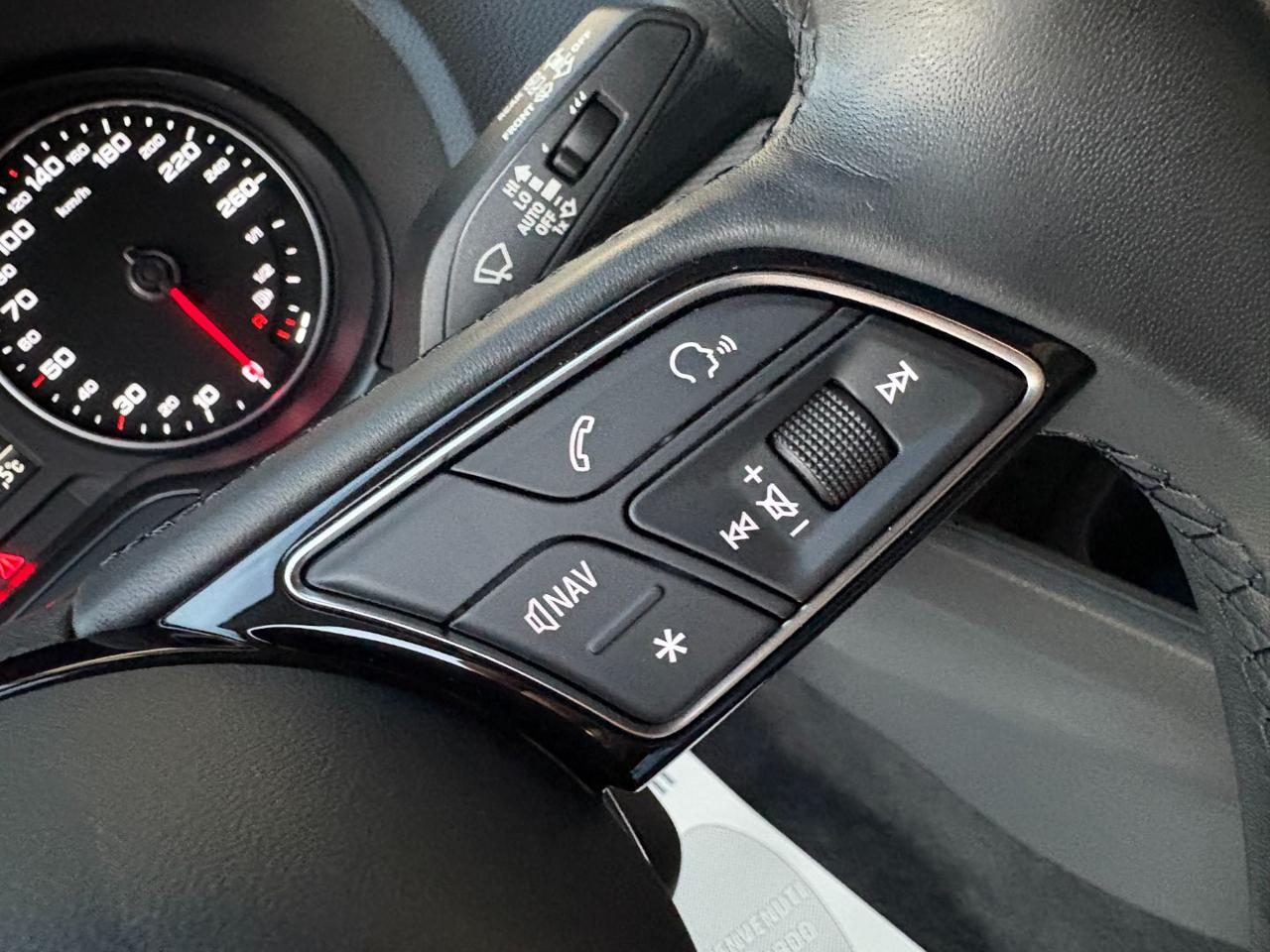 AUDI Q2 30 TDI Business CERCHI DA18 - 29