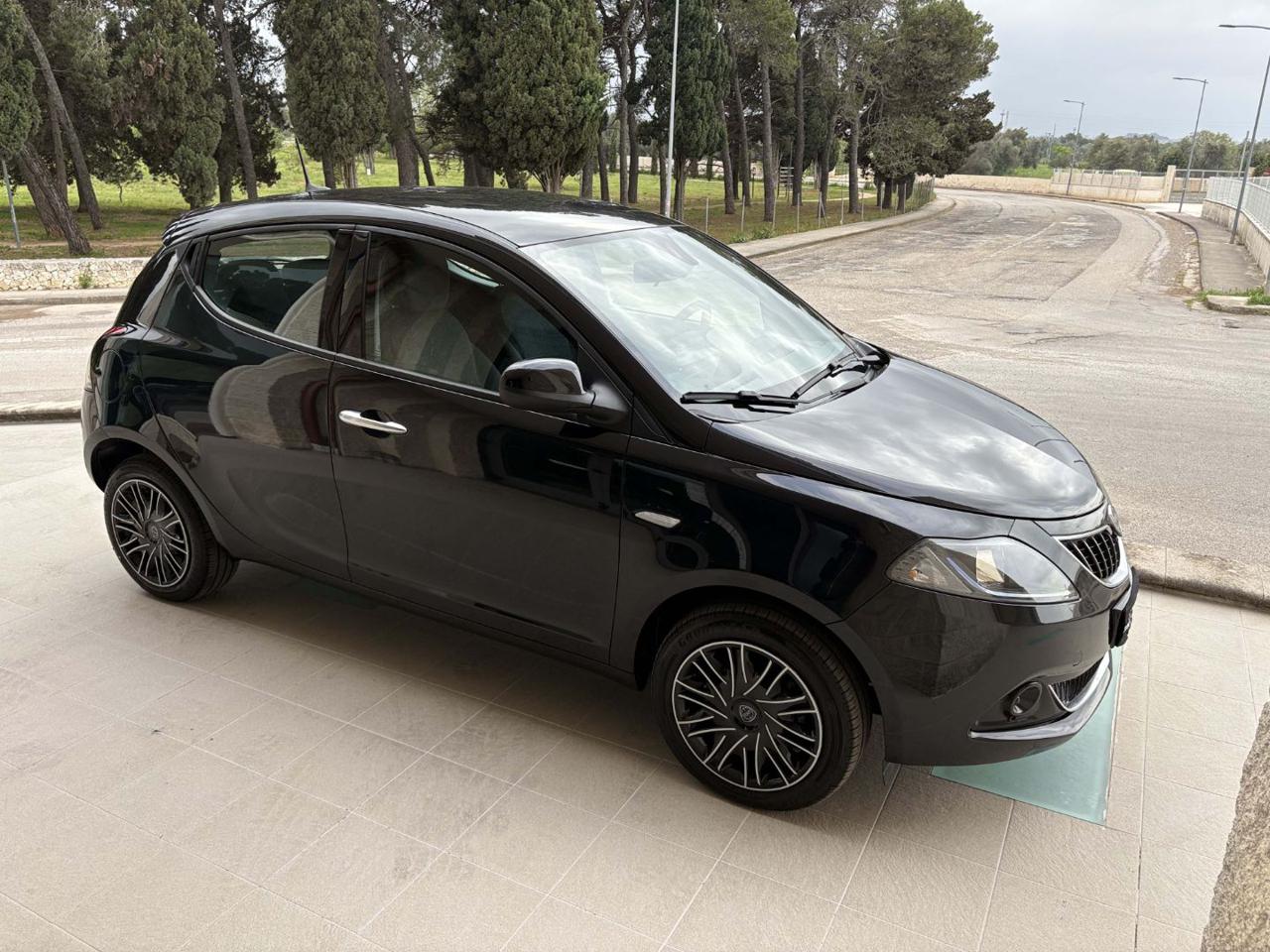 LANCIA Ypsilon 1.0 FireFly 5 porte S&S Hybrid Gold 5 posti. - 3