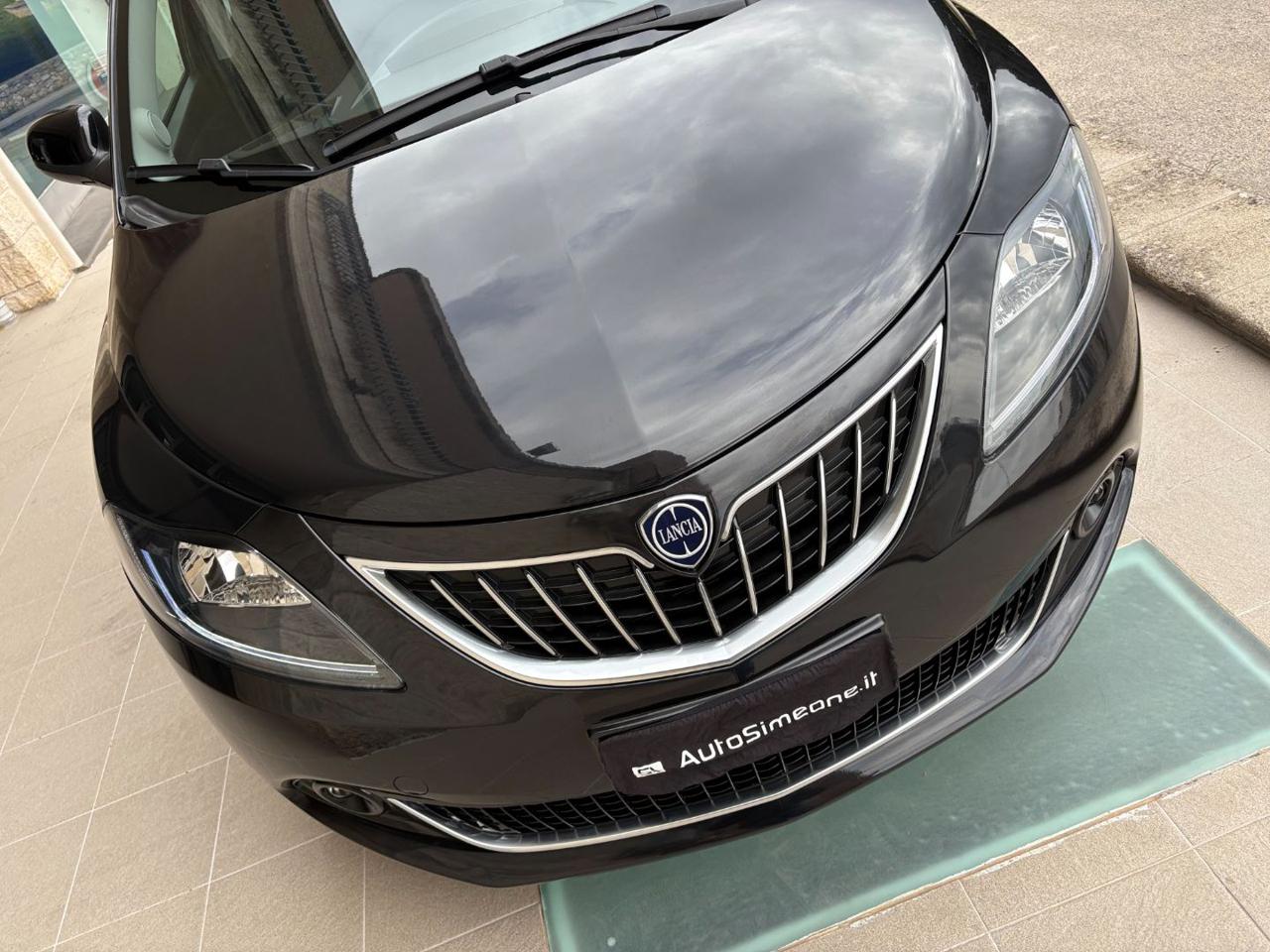 LANCIA Ypsilon 1.0 FireFly 5 porte S&S Hybrid Gold 5 posti. - 24