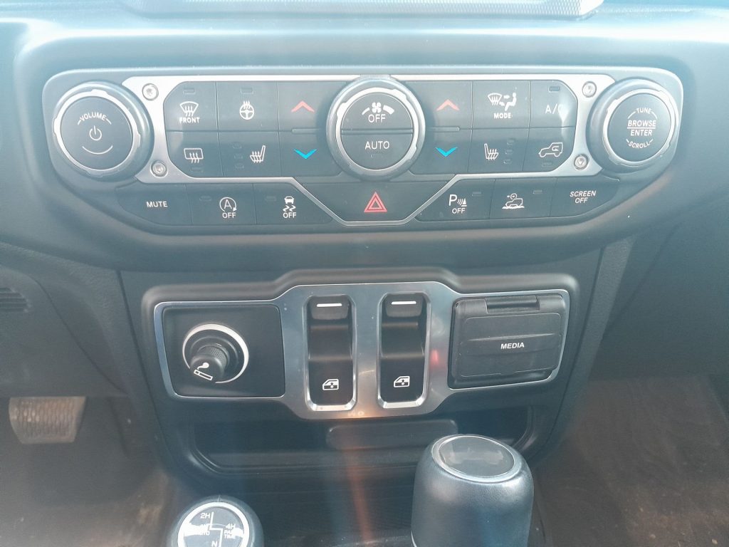 JEEP Wrangler 2.0T Sahara Auto 4WD - 14