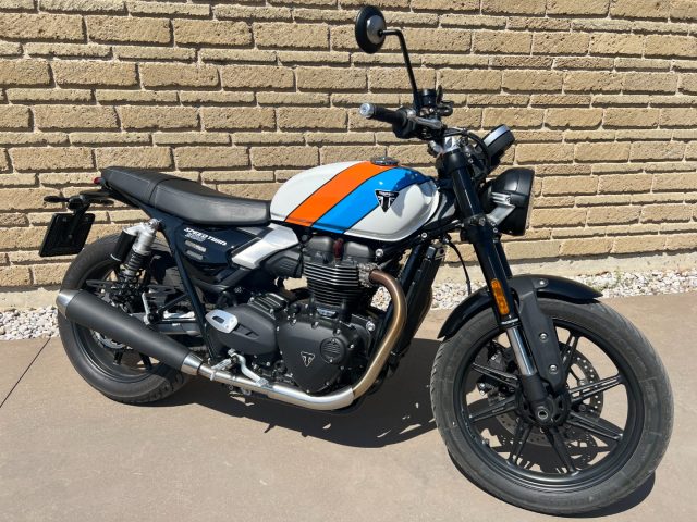TRIUMPH Speed Twin Bianco pastello