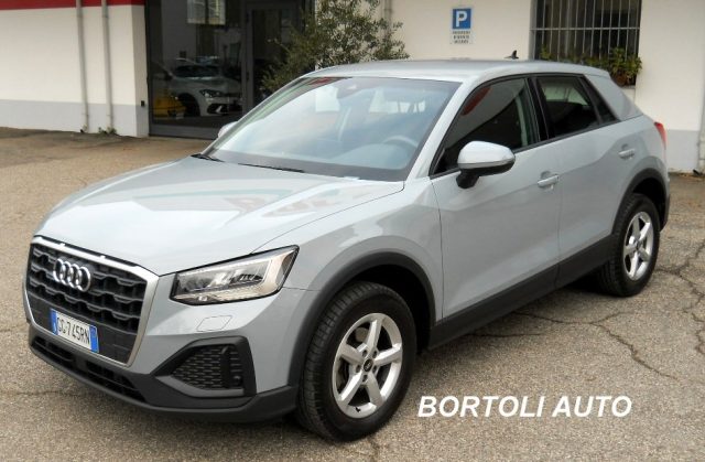 AUDI Q2 Grigio perlato