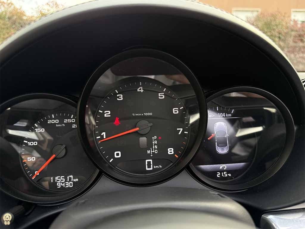 PORSCHE 718 Spyder BOXSTER 2.0 pdk 300 CV - 18