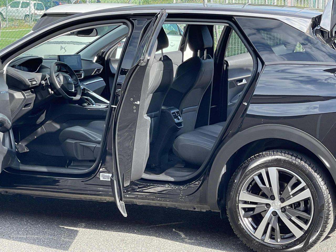 PEUGEOT 3008 BlueHDi 130 S&S EAT8 Allure Pack E6D - 20