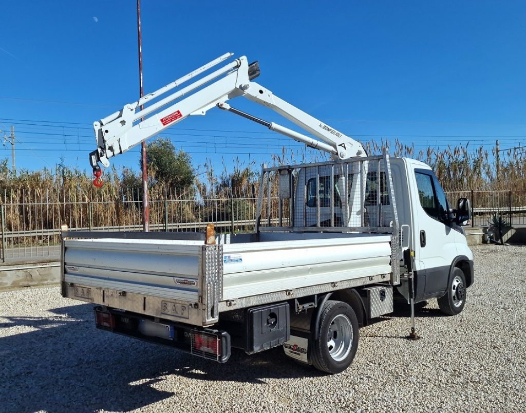 IVECO DAILY  35C16 E6 MOTORE 3.0 GRU 12m + CASSONE - 2