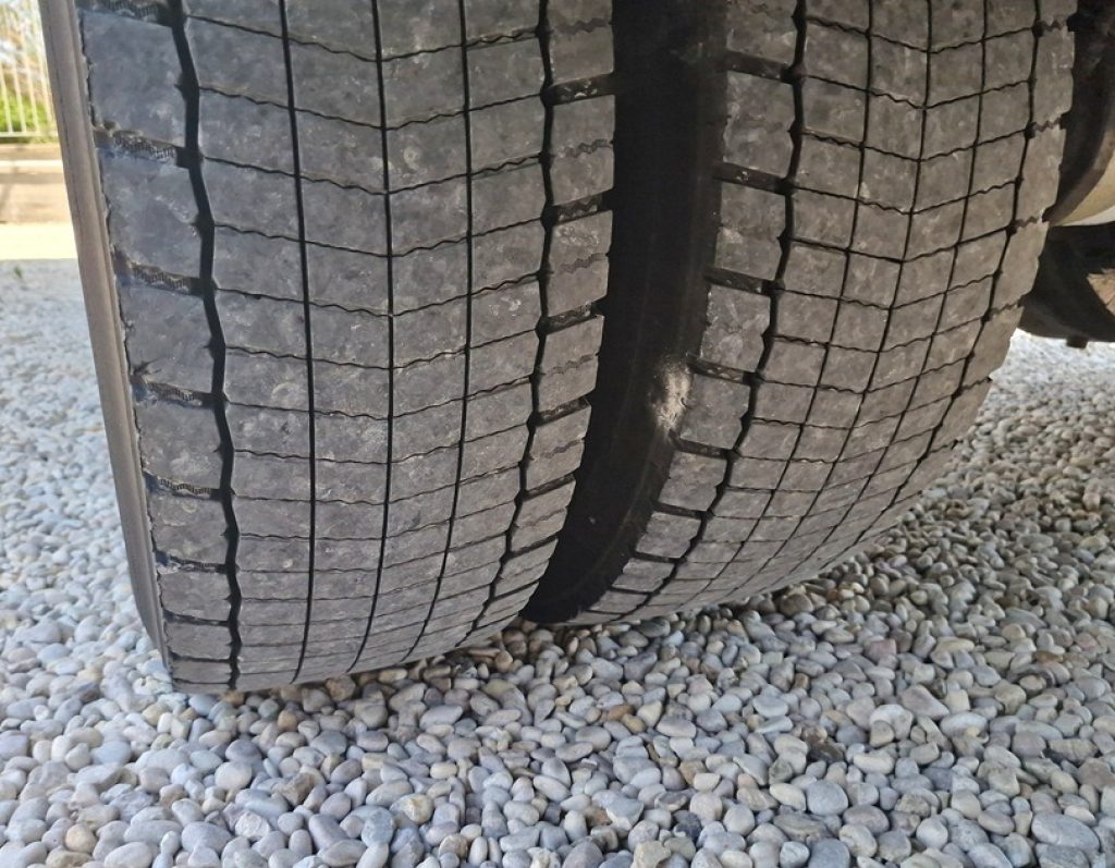 IVECO EUROCARGO 140E25 P EURO 6 FURGONE 7,40 + SPONDA - 17