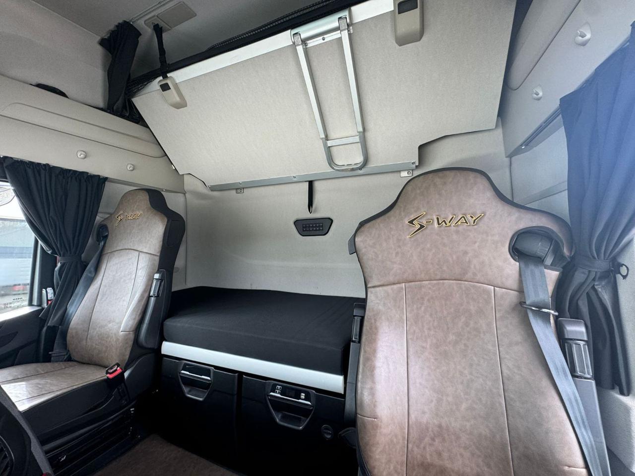 IVECO S-WAY FP LOW DECK - 10