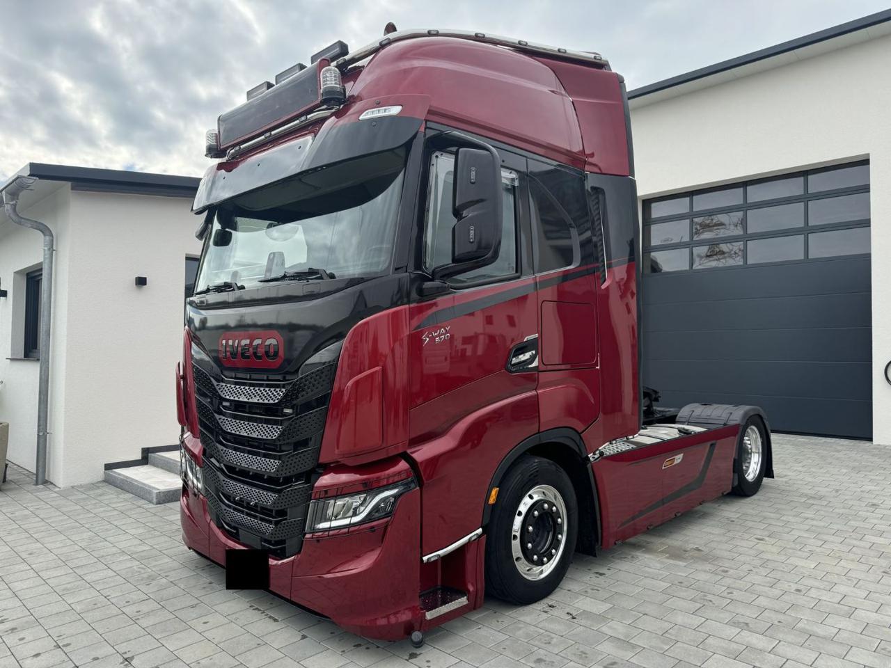 IVECO S-WAY FP LOW DECK - 2