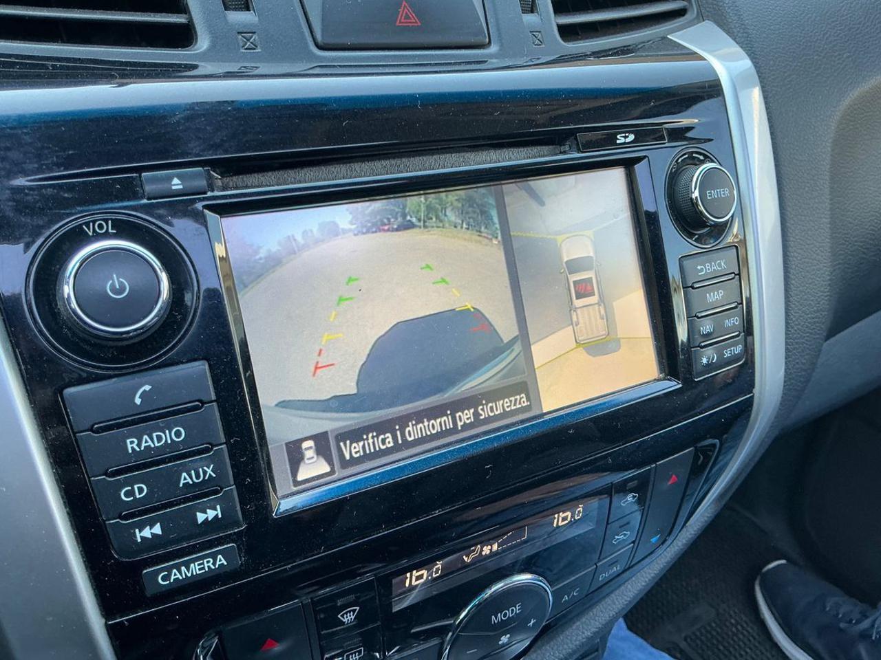 NISSAN Navara 2.5 dCi 190 CV 4WD Double Cab LE CAMBIO AUTOMATICO - 17