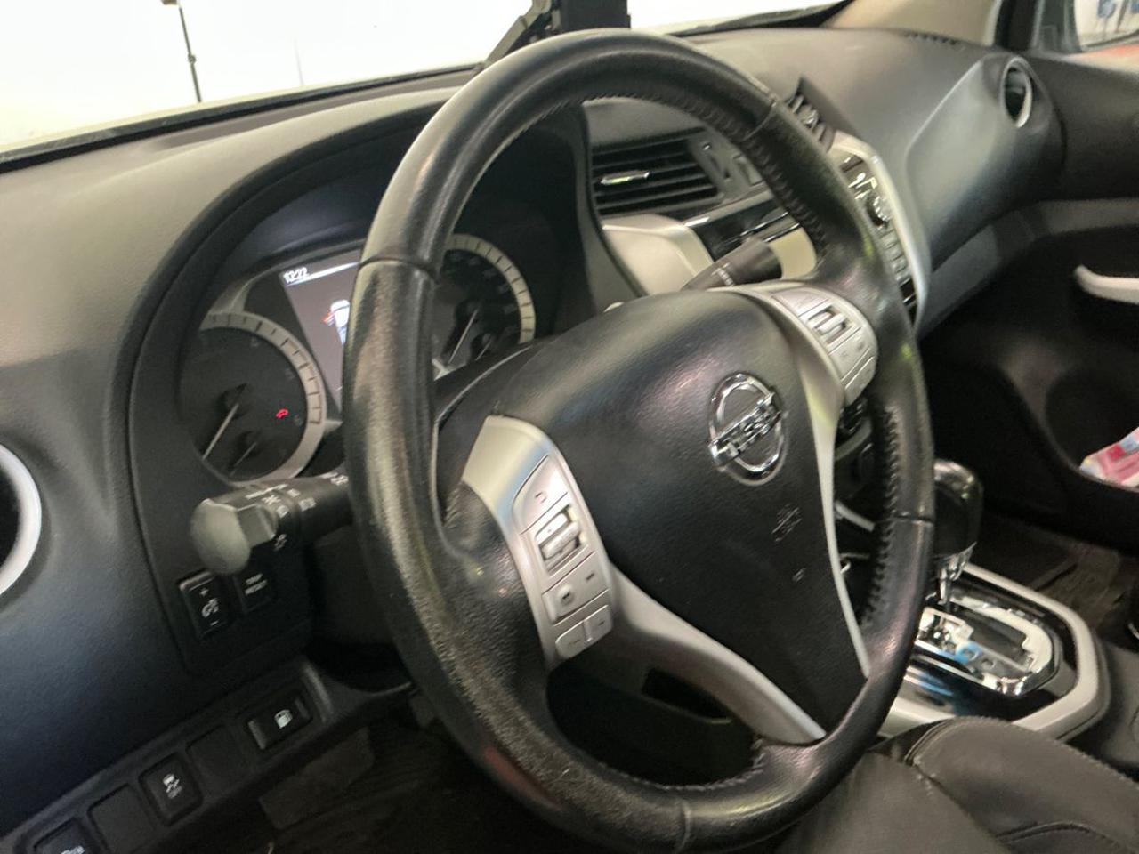 NISSAN Navara 2.5 dCi 190 CV 4WD Double Cab LE CAMBIO AUTOMATICO - 15