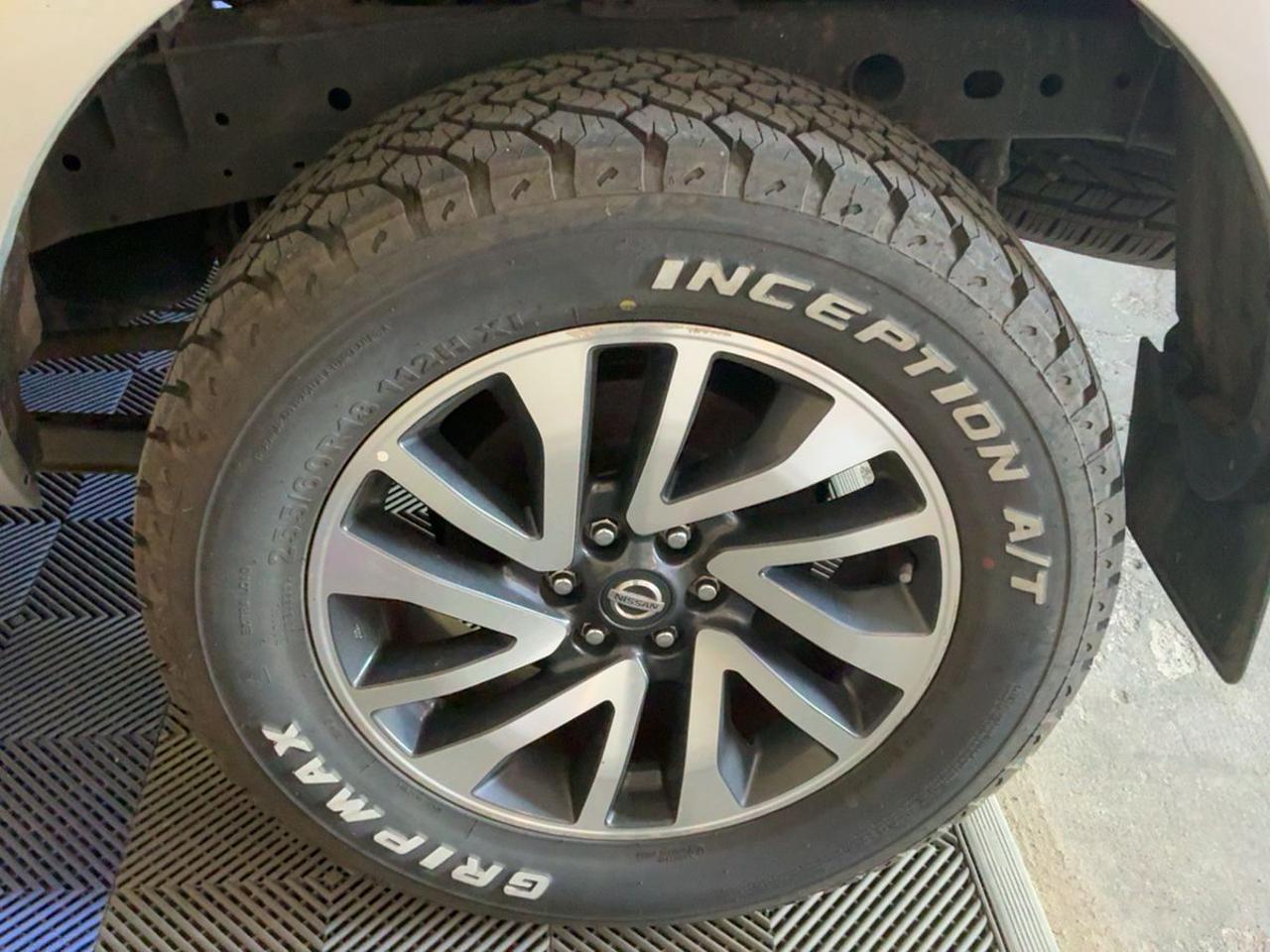 NISSAN Navara 2.5 dCi 190 CV 4WD Double Cab LE CAMBIO AUTOMATICO - 12