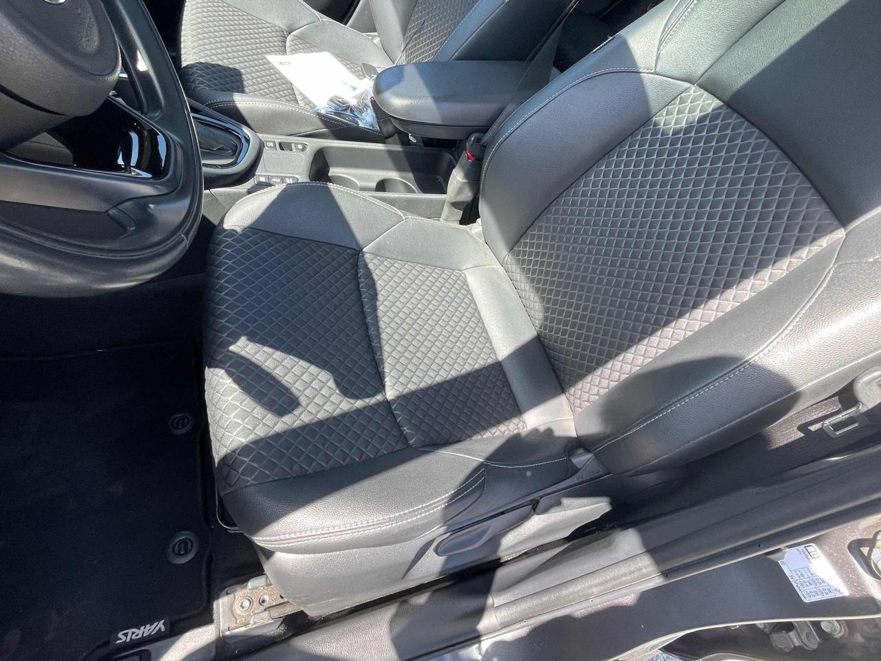 TOYOTA Yaris 1.5 Hybrid 5 porte Automatica Lounge Euro 6D - 37