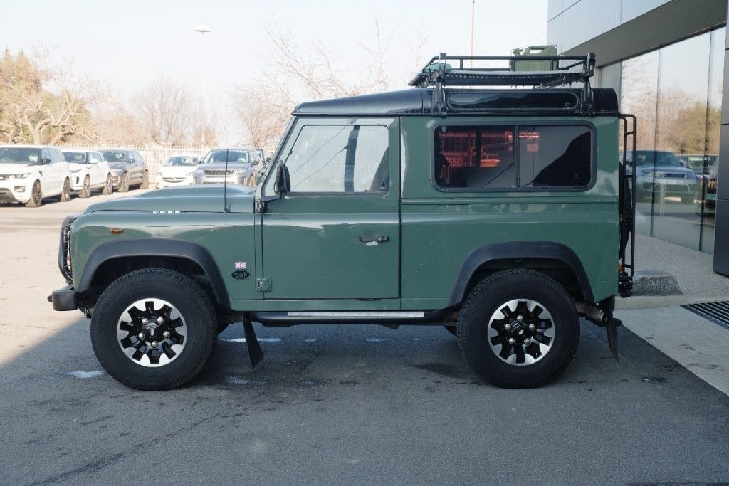 LAND ROVER Defender 90 2.4 TD4 Station Wagon S - 2