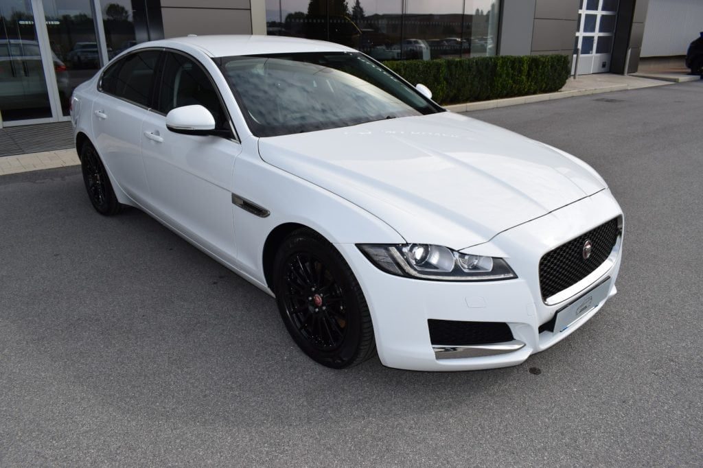 JAGUAR XF 2.0 D 180 CV AWD aut. Prestige - 3