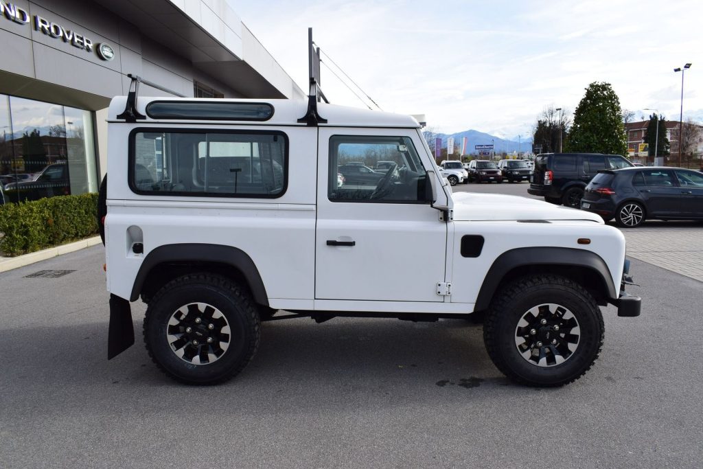 LAND ROVER Defender 90 2.2 TD4 SW- AUTOCARRO N1 NETTO EXPORT - 5