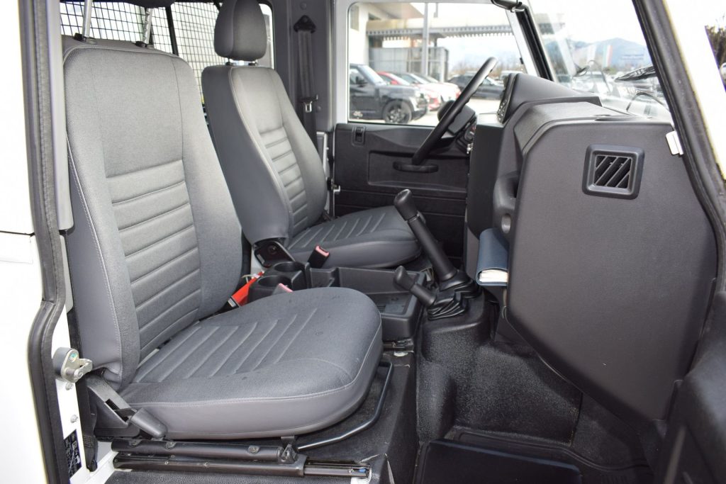 LAND ROVER Defender 90 2.2 TD4 SW- AUTOCARRO N1 NETTO EXPORT - 11