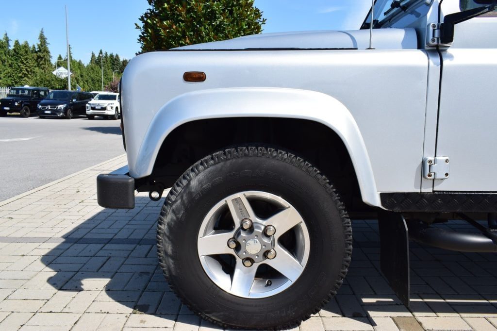 LAND ROVER Defender 90 2.2 TD4 Station Wagon N1 AUTOCARRO NETTO EXPORT - 11
