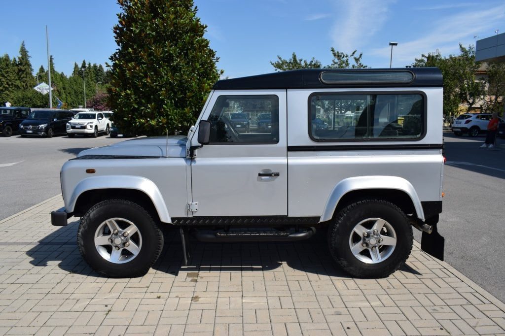 LAND ROVER Defender 90 2.2 TD4 Station Wagon N1 AUTOCARRO NETTO EXPORT - 4