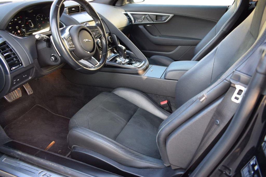 JAGUAR F-Type 2.0 aut. Coupé R-Dynamic BLACK - 15