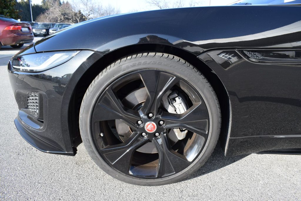 JAGUAR F-Type 2.0 aut. Coupé R-Dynamic BLACK - 21