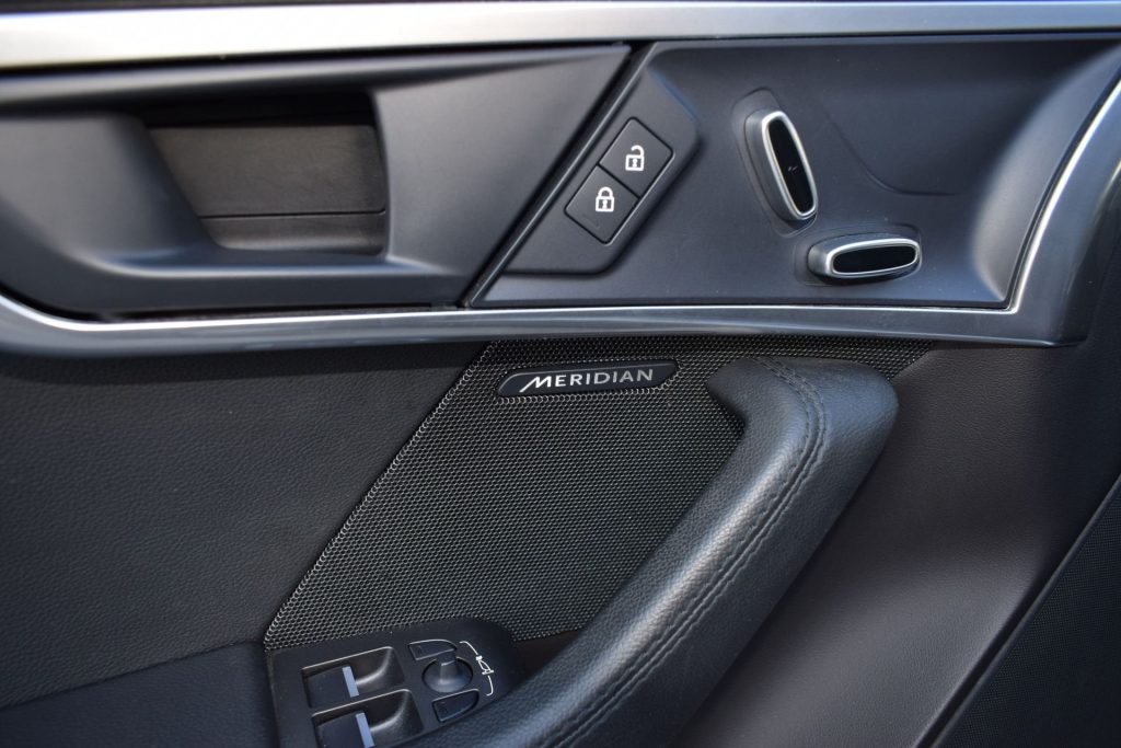 JAGUAR F-Type 2.0 aut. Coupé R-Dynamic BLACK - 20