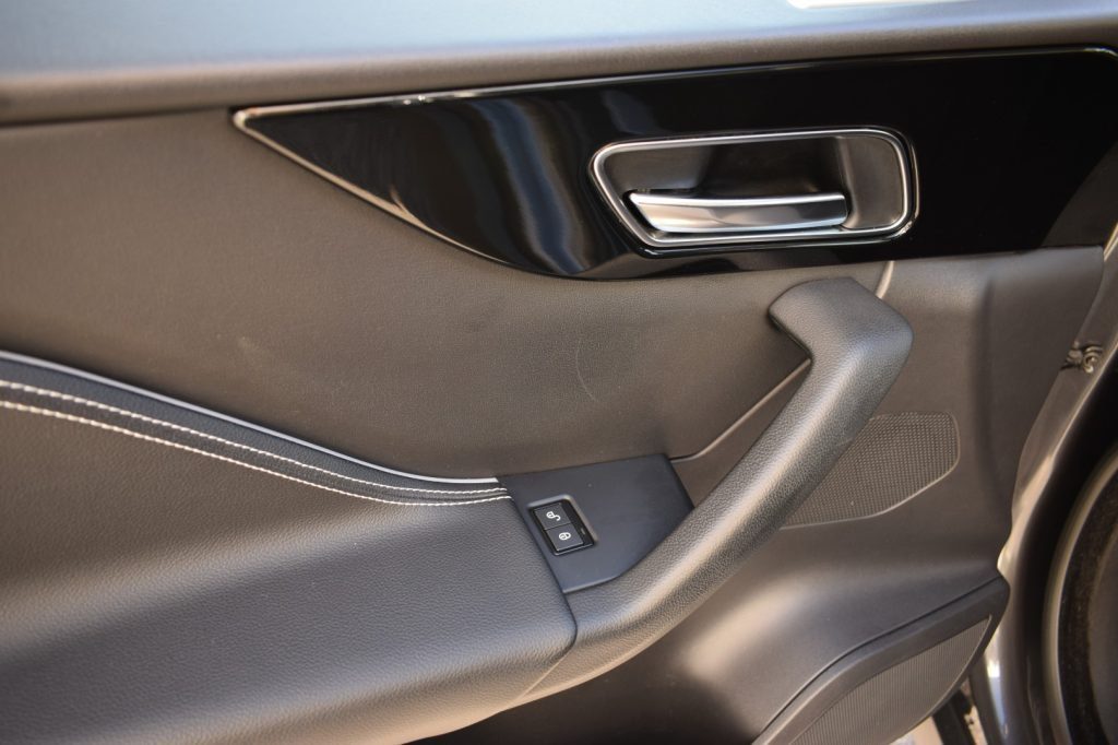 JAGUAR F-Pace 2.0 D 180 CV AWD aut. R-Sport - 18