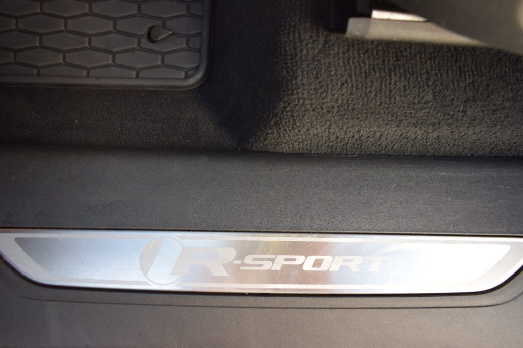 JAGUAR F-Pace 2.0 D 180 CV AWD aut. R-Sport - 19