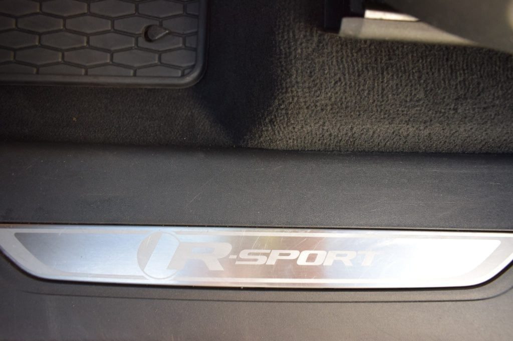 JAGUAR F-Pace 2.0 D 180 CV AWD aut. R-Sport - 19