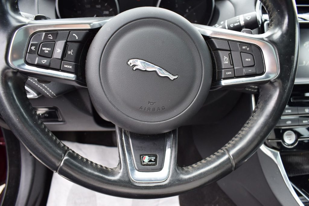 JAGUAR XE 2.0 D Turbo 180 CV AWD AUT. R-SPORT MOTORE DA SOST - 9