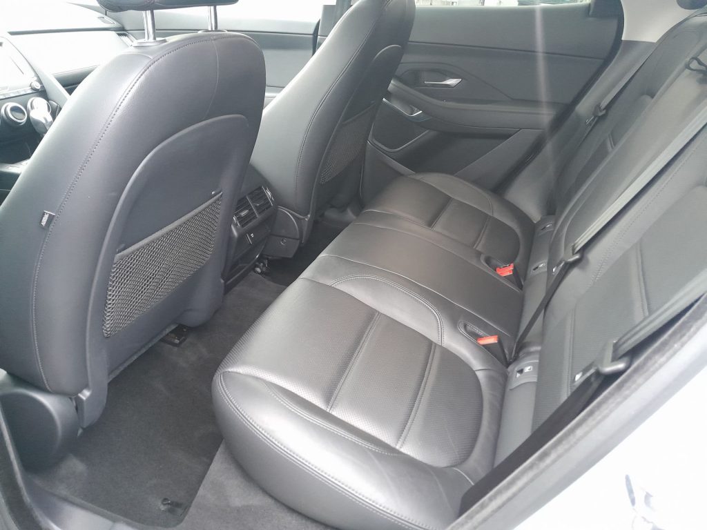 JAGUAR E-Pace E-Pace 2.0D 150 CV MANUALE FWD - 19