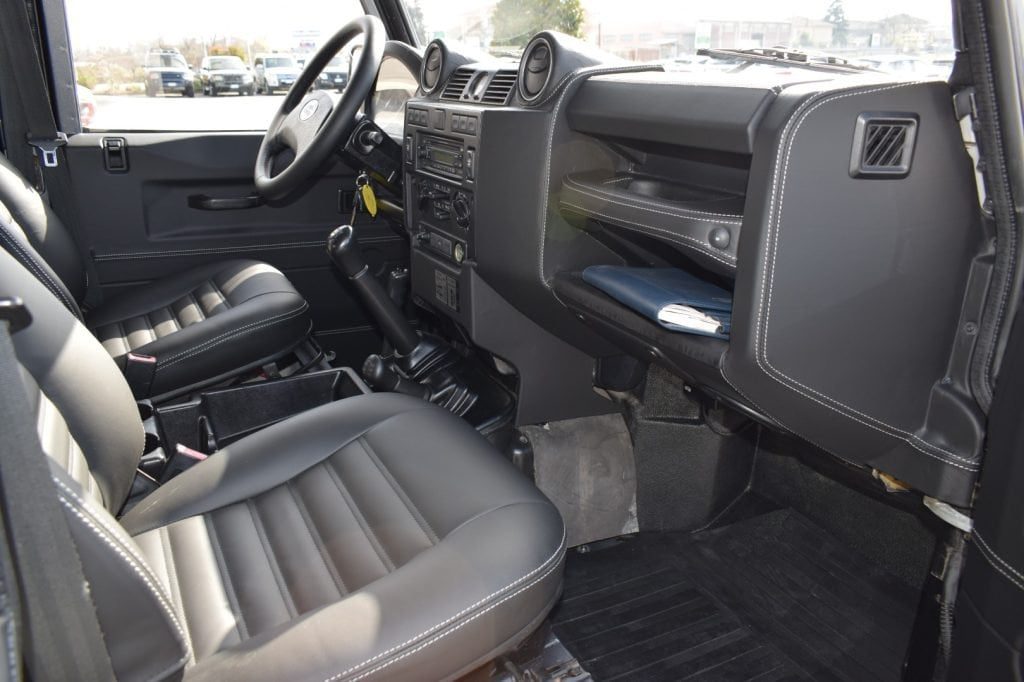 LAND ROVER Defender 110 2.4 TD4 CREW CAB - 13