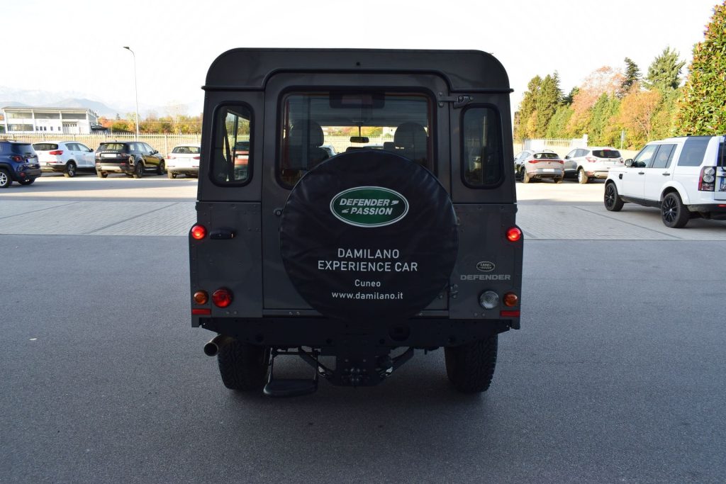 LAND ROVER Defender Defender 110 2.2 TD4 Station Wagon SE N1 AUTOCARRO - 7