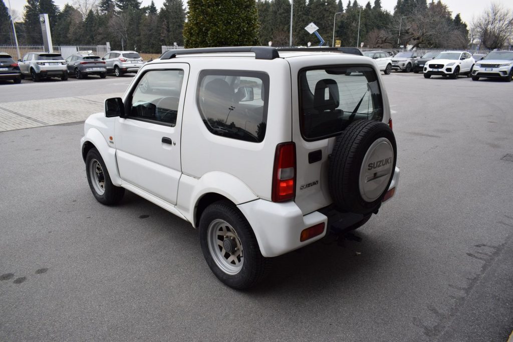 SUZUKI Jimny Jimny 1.5 DDiS cat 4WD  NEOPATENTATI - 7