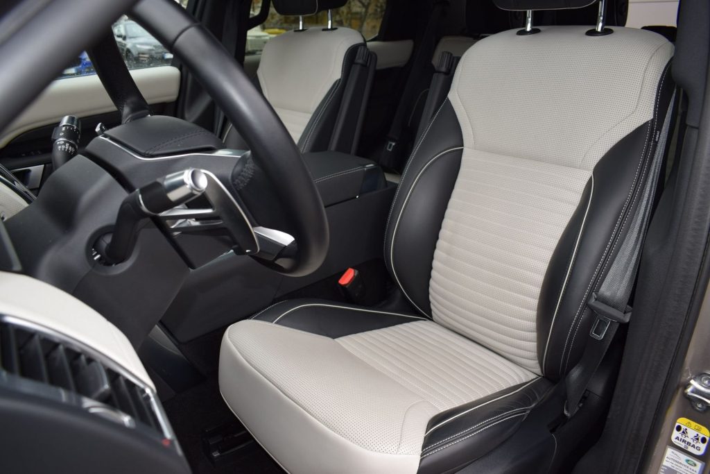 LAND ROVER Discovery 3.0 D I6 249PS R-Dynamic SE AWD auto. solo 14000 k - 14