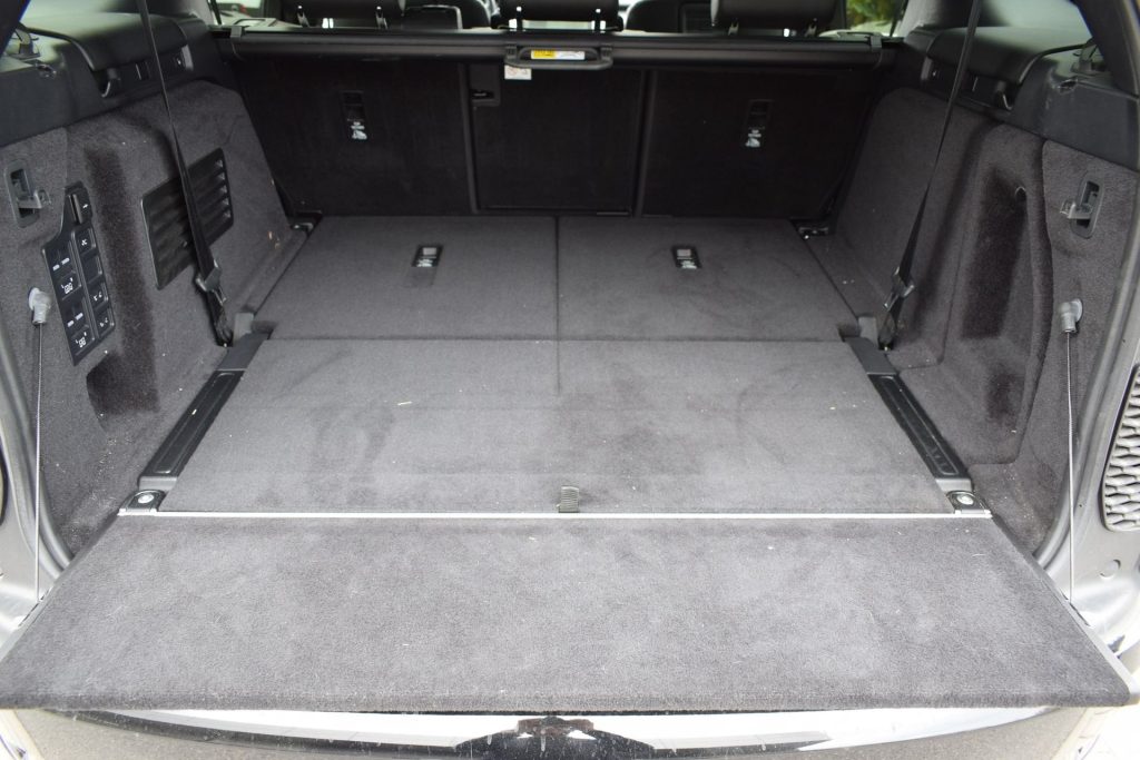 LAND ROVER Discovery 3.0 D I6 249PS R-Dynamic SE AWD auto. solo 14000 k - 23